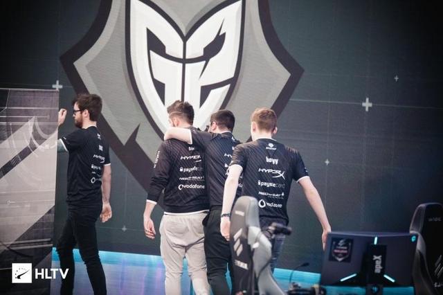 嘘声仅仅是 嘘声仅仅是