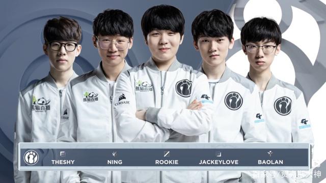 在管理层的 在管理层的